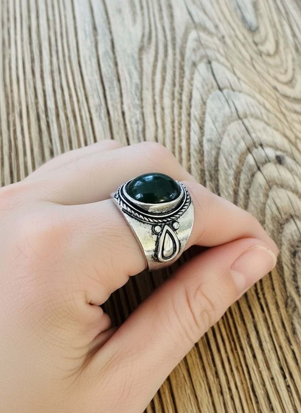 Vintage Style Green Stone Ring Size 7.5 Silver Band Boho Statement Jewelry